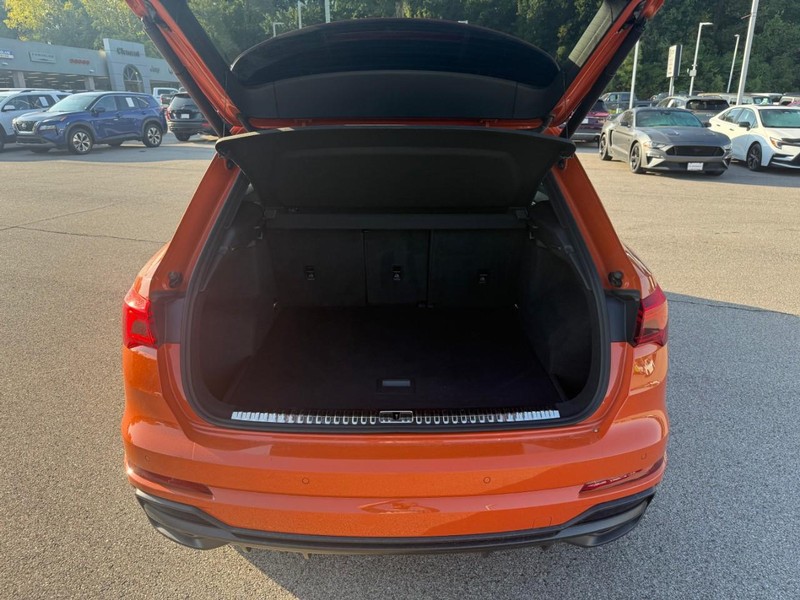 Audi Q3 Vehicle Image 07