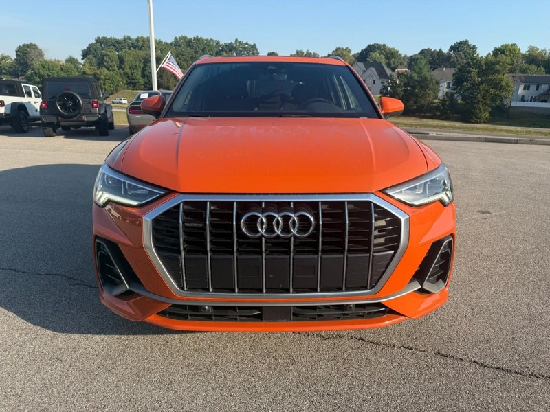 Audi Q3 Vehicle Image 09