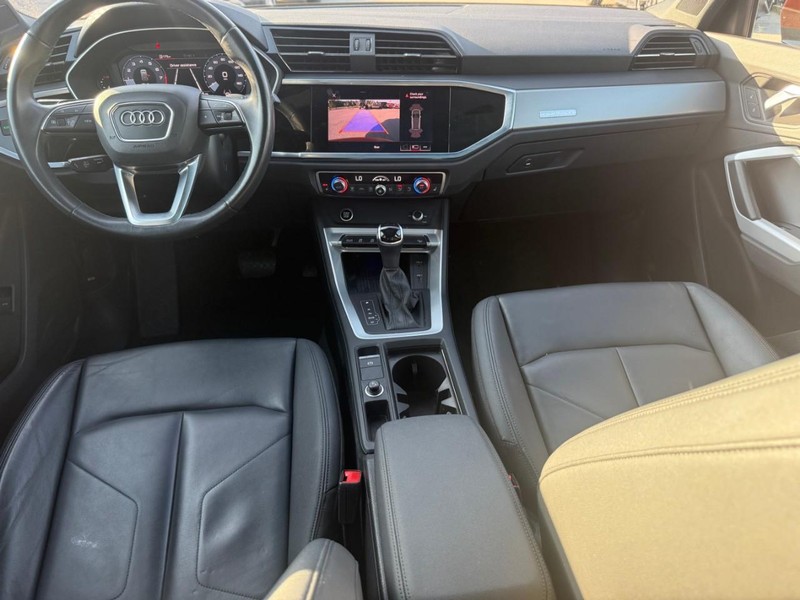 Audi Q3 Vehicle Image 13