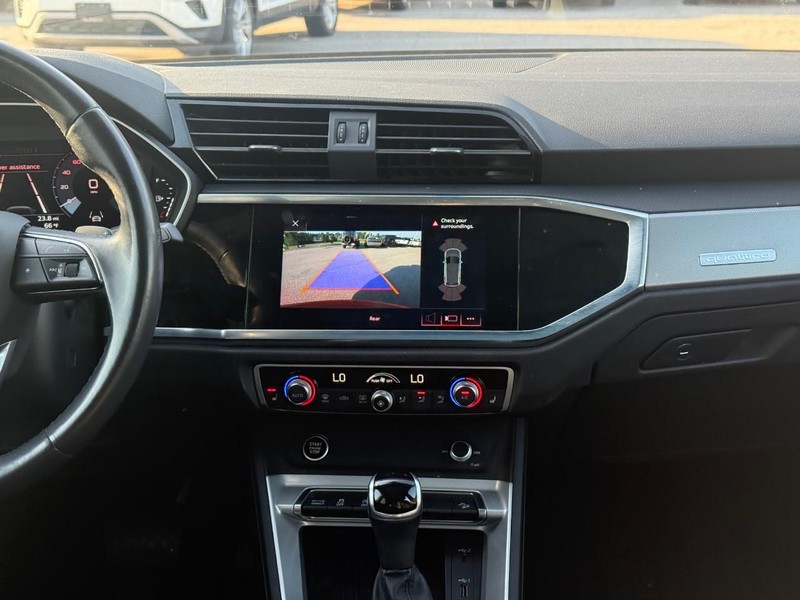 Audi Q3 Vehicle Image 15