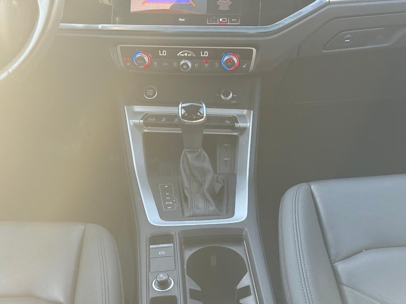 Audi Q3 Vehicle Image 17