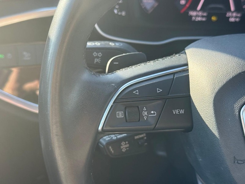 Audi Q3 Vehicle Image 22