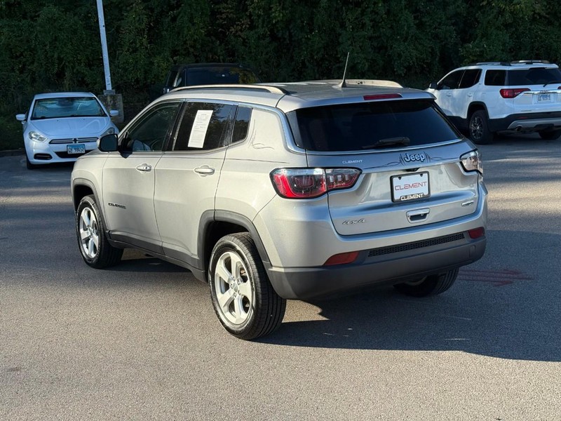 Jeep Compass Vehicle Image 04