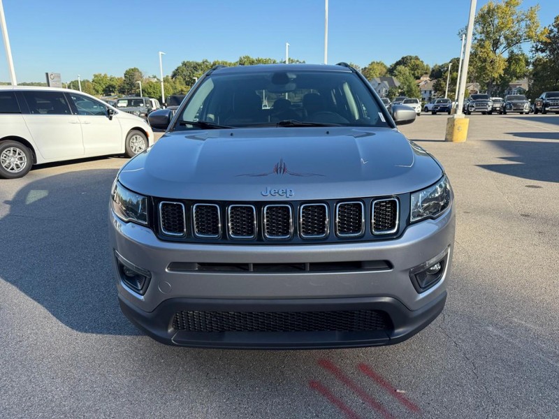 Jeep Compass Vehicle Image 13