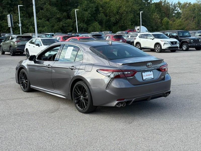 Toyota Camry Vehicle Image 04
