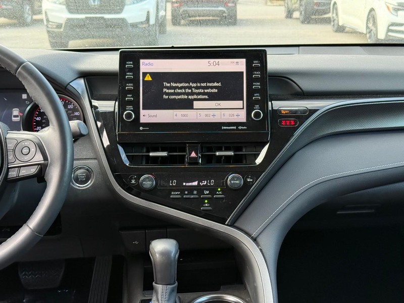 Toyota Camry Vehicle Image 16