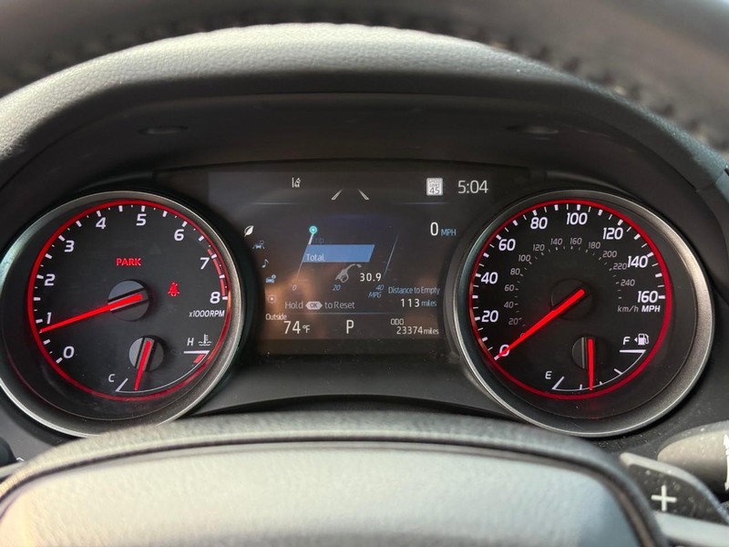 Toyota Camry Vehicle Image 23