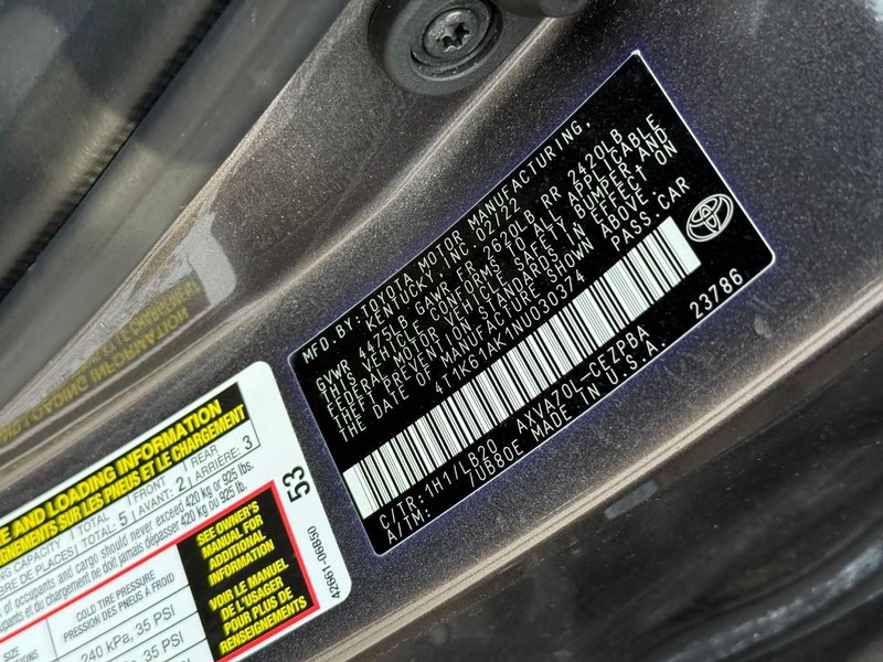 Toyota Camry Vehicle Image 26