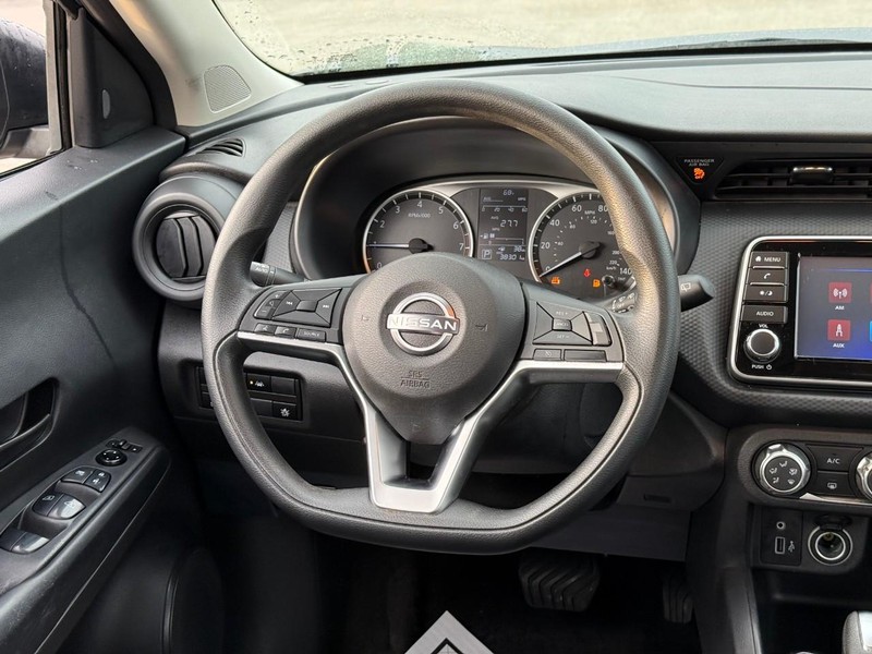 Nissan Kicks Vehicle Image 15