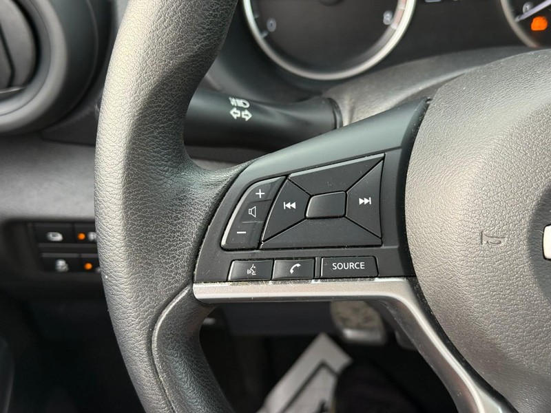 Nissan Kicks Vehicle Image 21