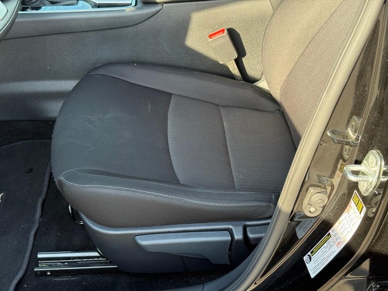 Nissan Sentra Vehicle Image 20