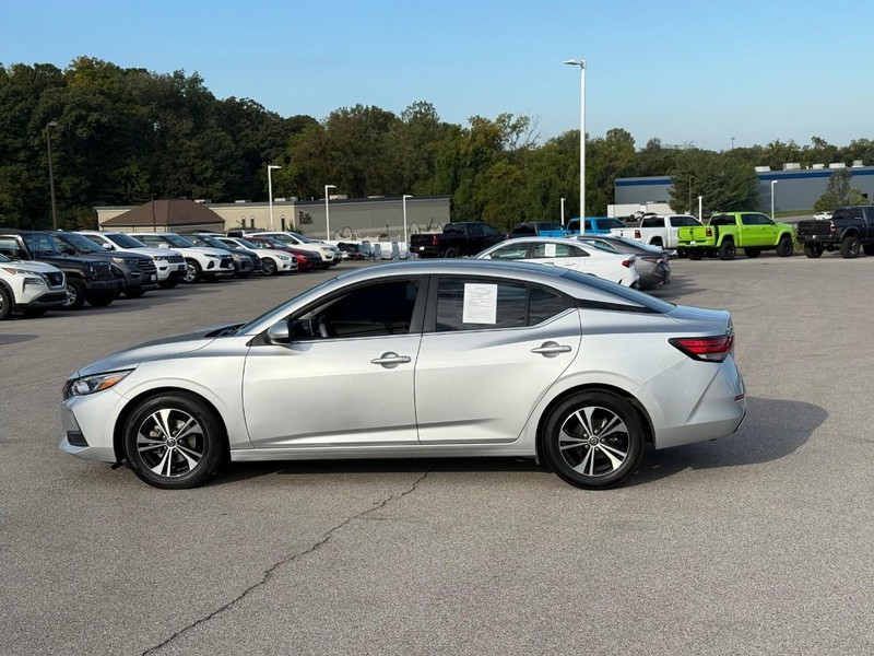 Nissan Sentra Vehicle Image 03