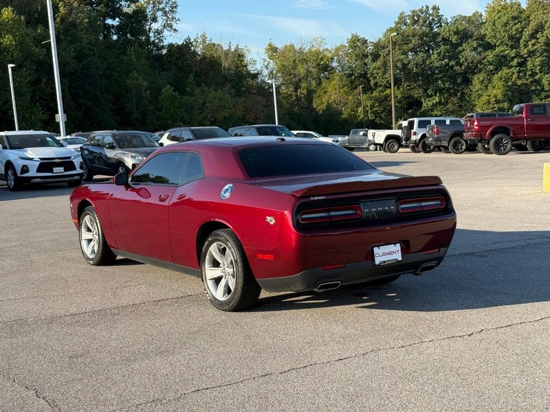 Dodge Challenger Vehicle Image 04