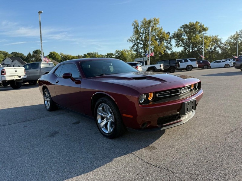 Dodge Challenger Vehicle Image 11