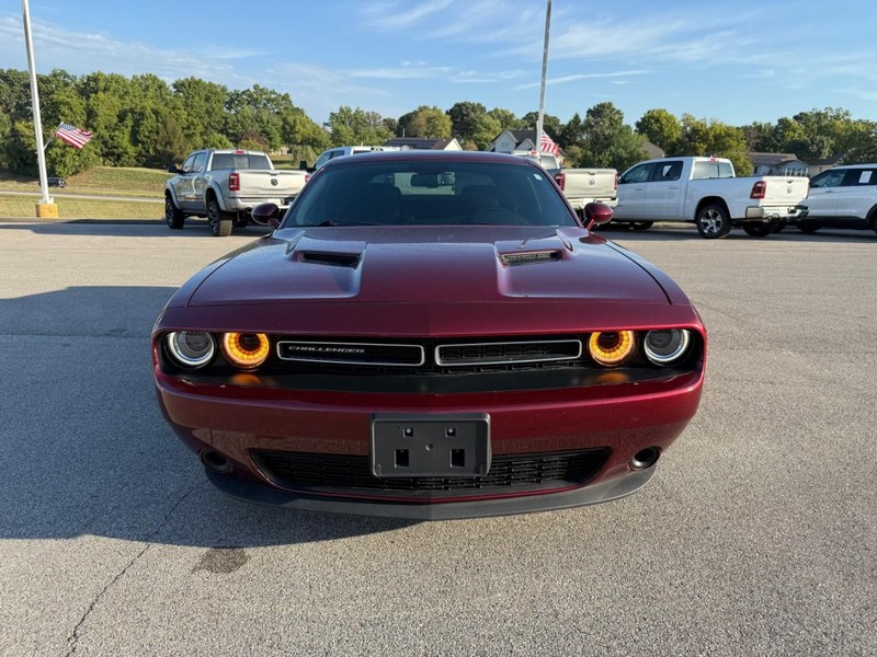 Dodge Challenger Vehicle Image 12