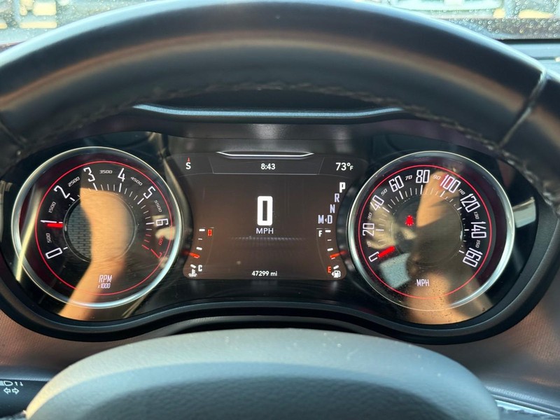 Dodge Challenger Vehicle Image 17