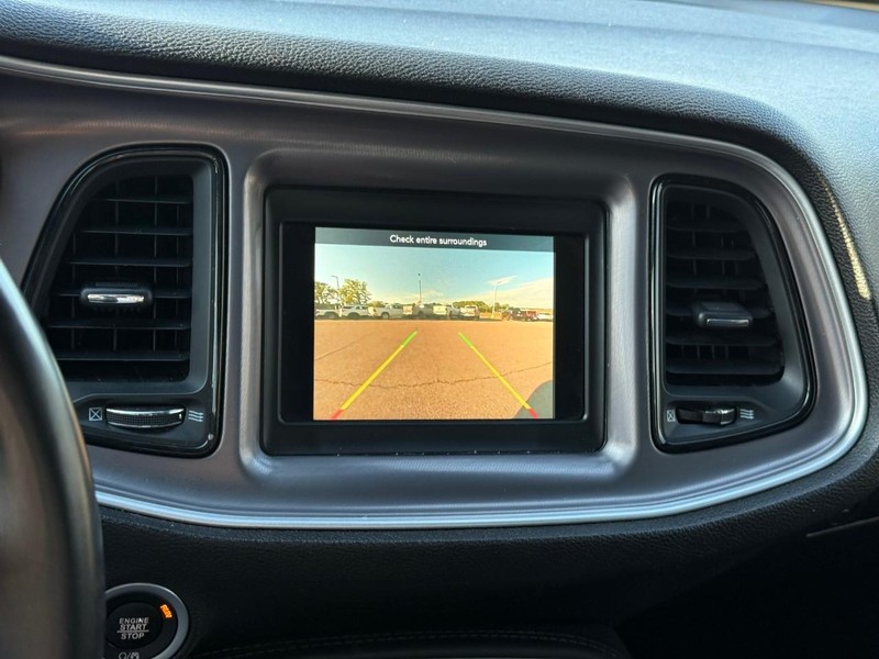 Dodge Challenger Vehicle Image 19