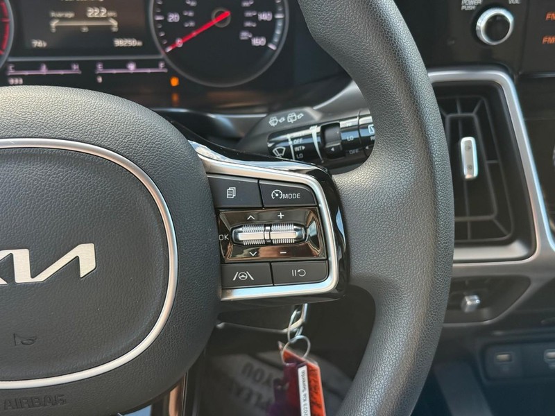 Kia Sorento Vehicle Image 21