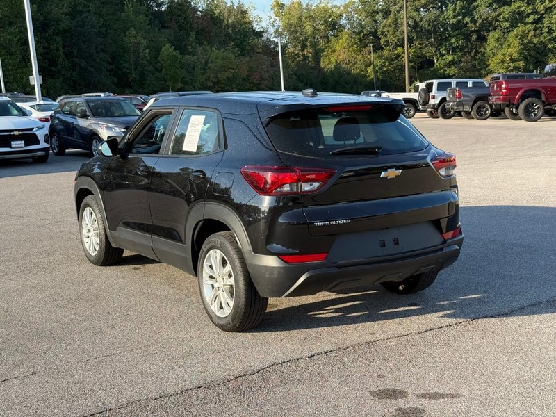 Chevrolet TrailBlazer Vehicle Image 04