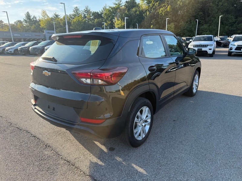 Chevrolet TrailBlazer Vehicle Image 09