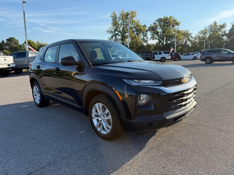 Chevrolet TrailBlazer Vehicle Image 11