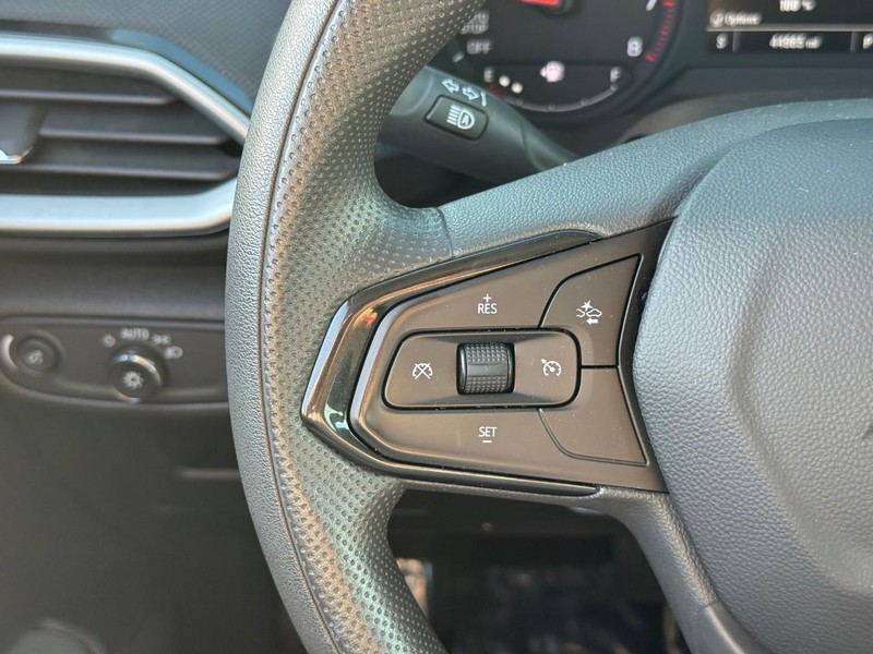 Chevrolet TrailBlazer Vehicle Image 21