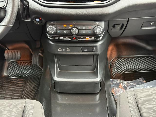 Dodge Durango Vehicle Full-screen Gallery Image 9