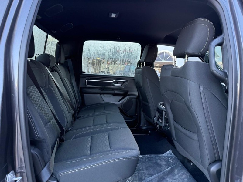 Ram 1500 Vehicle Image 08