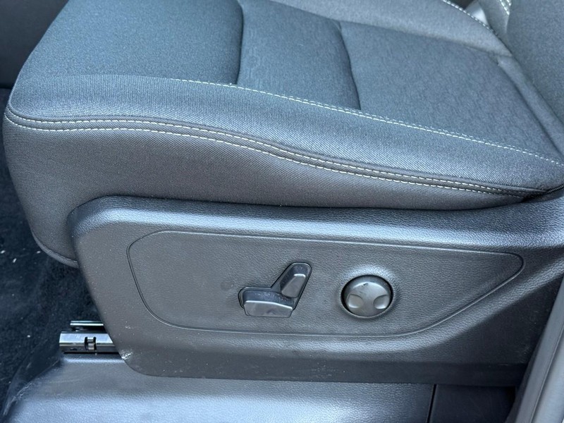 Ram 1500 Vehicle Image 16