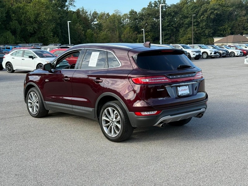 Lincoln MKC Vehicle Image 04