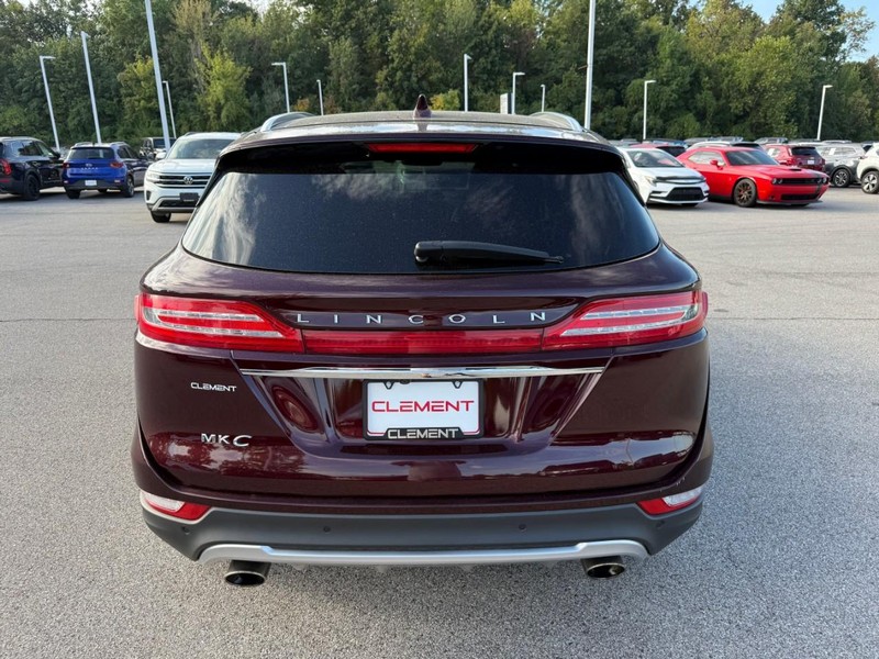 Lincoln MKC Vehicle Image 08