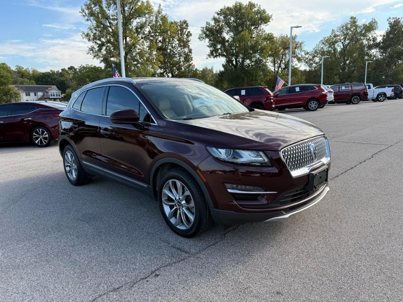 Lincoln MKC Vehicle Image 11