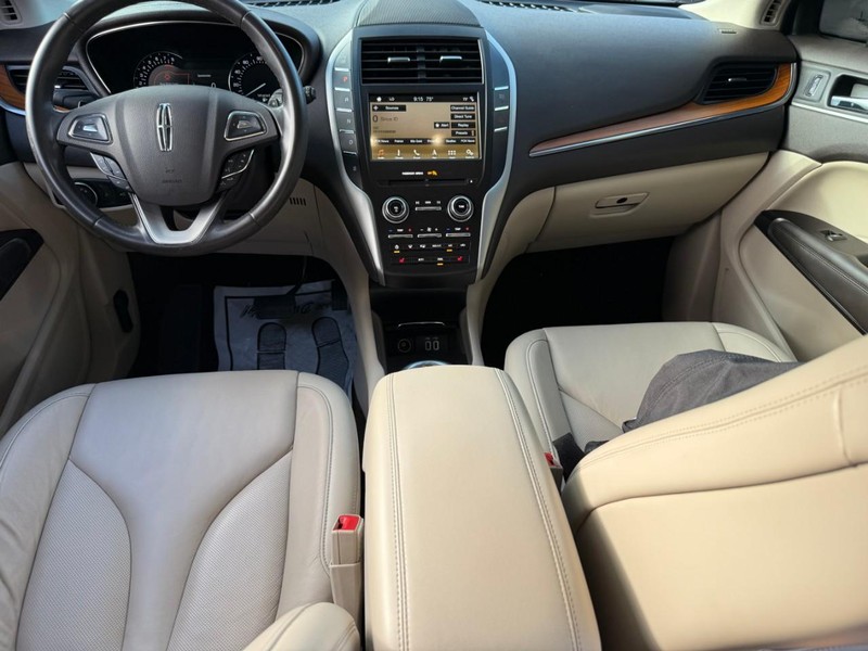 Lincoln MKC Vehicle Image 14