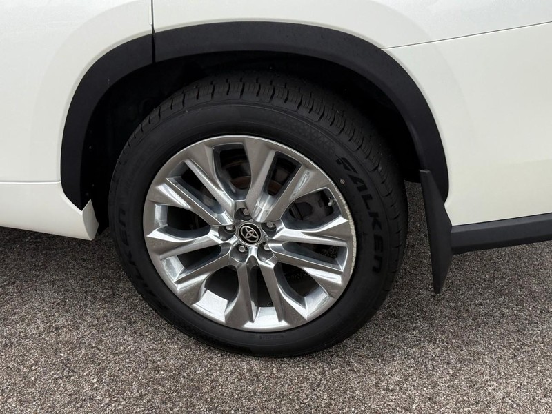 Toyota Highlander Vehicle Image 05