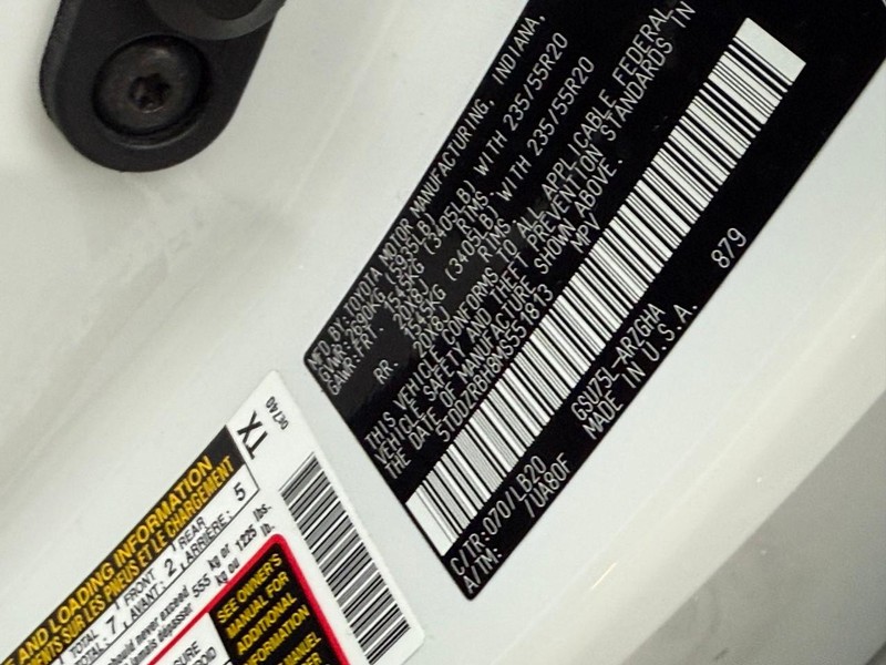 Toyota Highlander Vehicle Image 31
