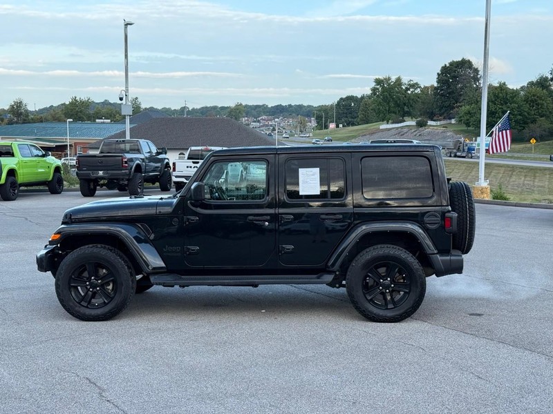 Jeep Wrangler Vehicle Image 03