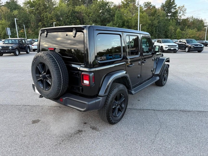 Jeep Wrangler Vehicle Image 09