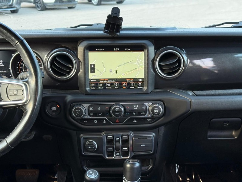 Jeep Wrangler Vehicle Image 16