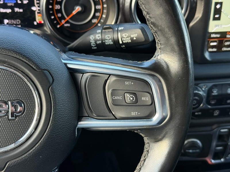 Jeep Wrangler Vehicle Image 21