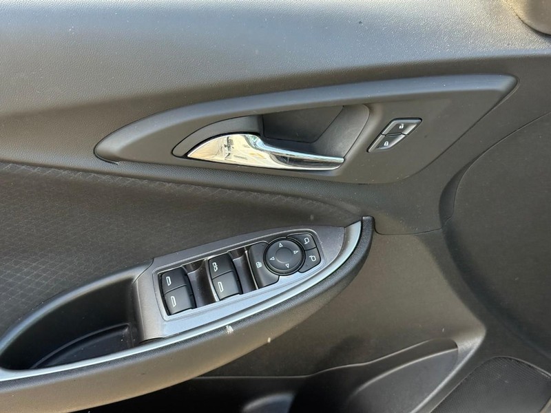Chevrolet Malibu Vehicle Image 19