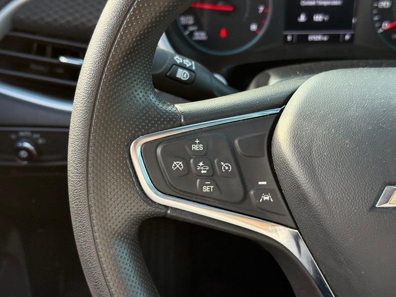 Chevrolet Malibu Vehicle Image 22