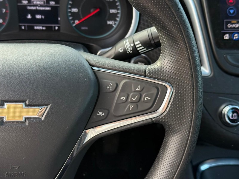 Chevrolet Malibu Vehicle Image 23