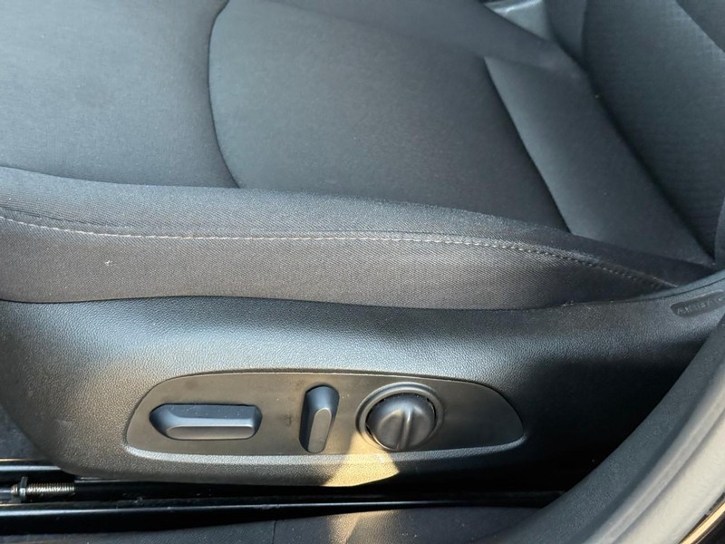 Chevrolet Malibu Vehicle Image 19