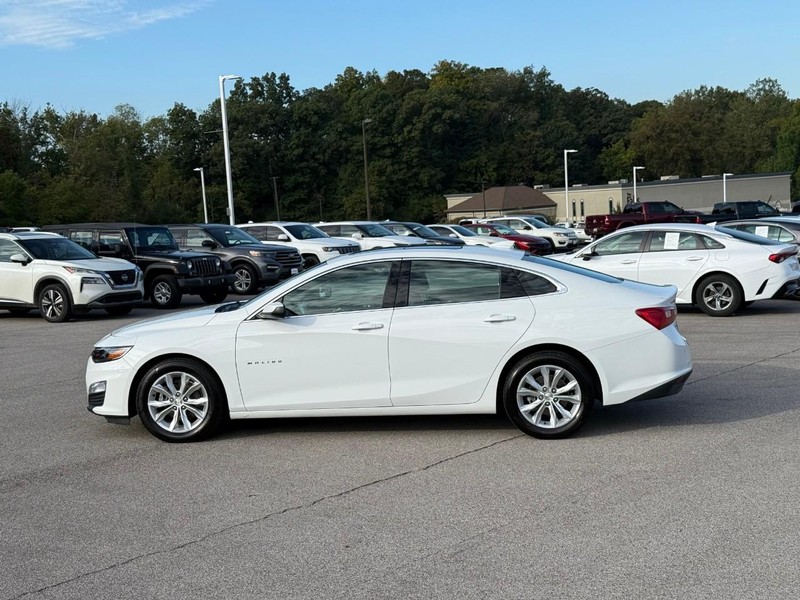Chevrolet Malibu Vehicle Image 03