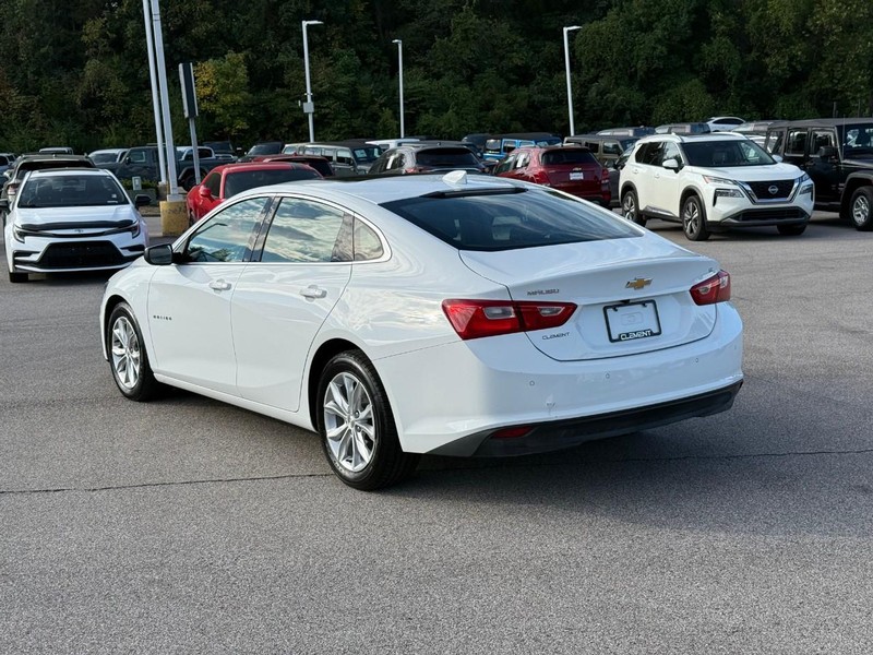 Chevrolet Malibu Vehicle Image 04