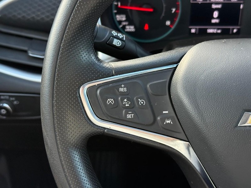 Chevrolet Malibu Vehicle Image 22