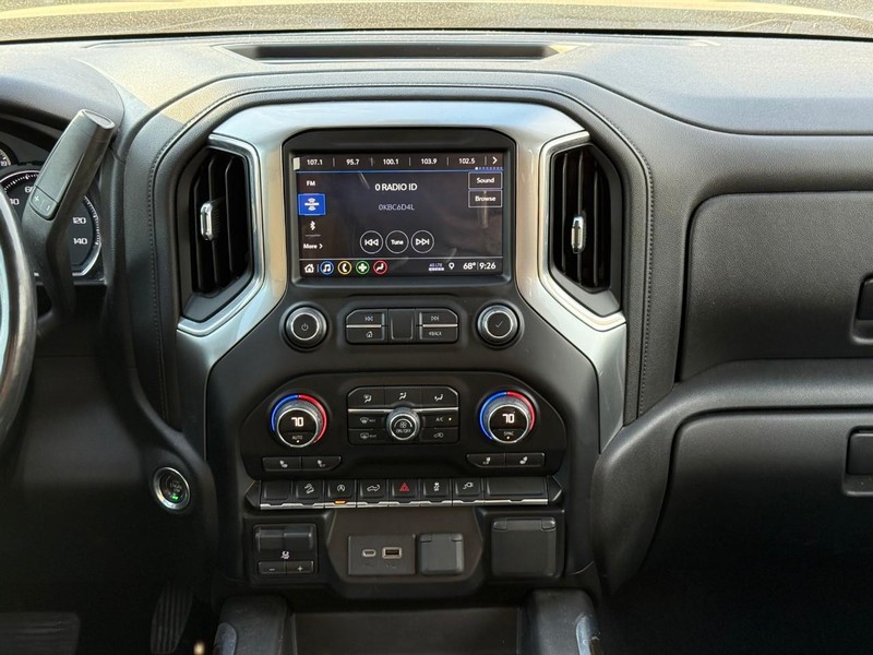 Chevrolet Silverado 1500 Vehicle Image 17