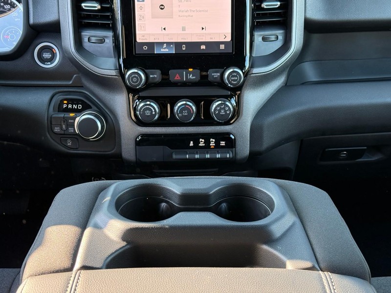 Ram 1500 Vehicle Image 12