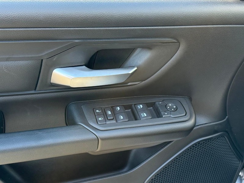 Ram 1500 Vehicle Image 13