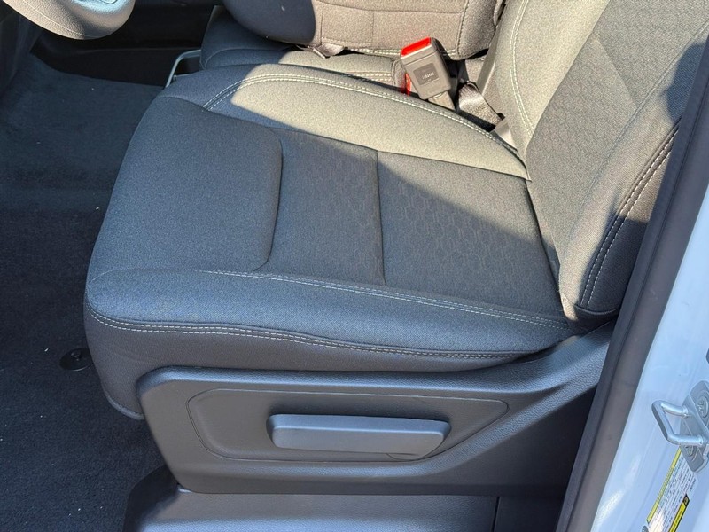 Ram 1500 Vehicle Image 14